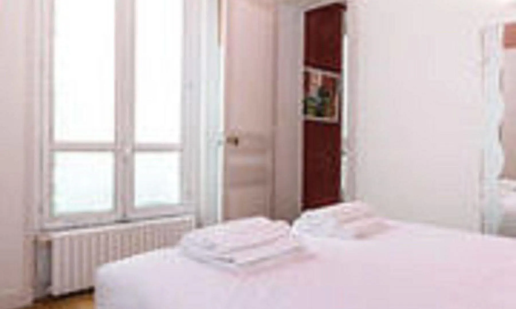 Family Elysees Apartman *