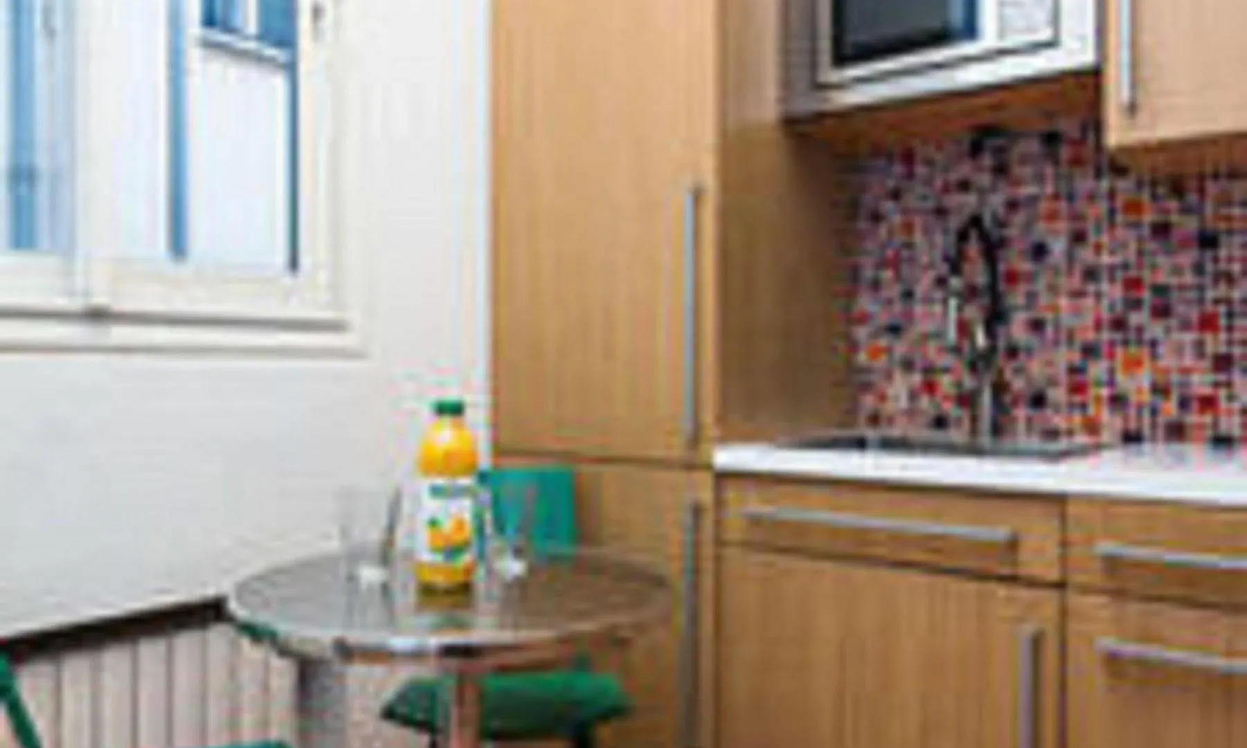 Family Elysees Apartman *